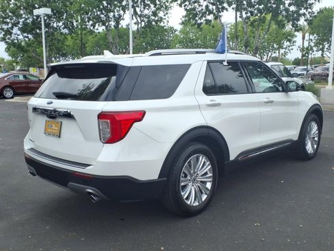 Certified 2023 Ford Explorer Limited w/ Limited Technology Package RWD image 4