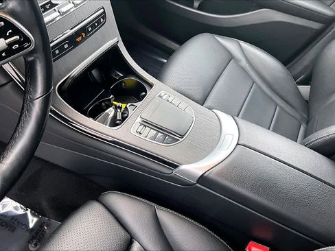 Used 2022 Mercedes-Benz GLC 300 GLC 300 w/ Premium Package Lite image 17