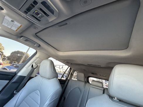 Used 2023 Toyota Highlander XLE FWD image 34