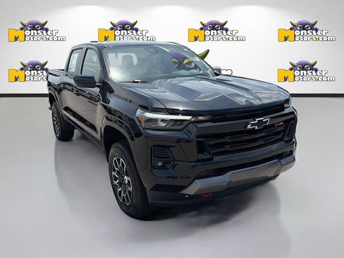 Used 2023 Chevrolet Colorado Z71 w/ Z71 Convenience Package 2 AWD/4WD image 3