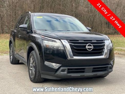 Used 2024 Nissan Pathfinder SV AWD/4WD image 9