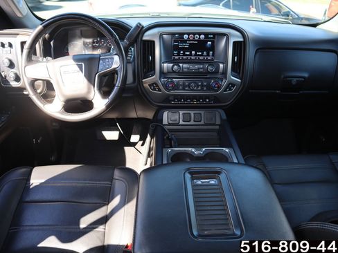 Used 2019 GMC Sierra 2500 Denali w/ Duramax Plus Package AWD/4WD image 17