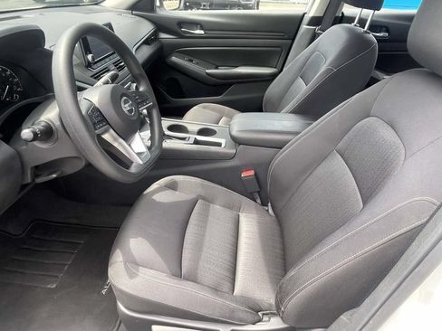 Used 2022 Nissan Altima 2.5 S FWD image 12