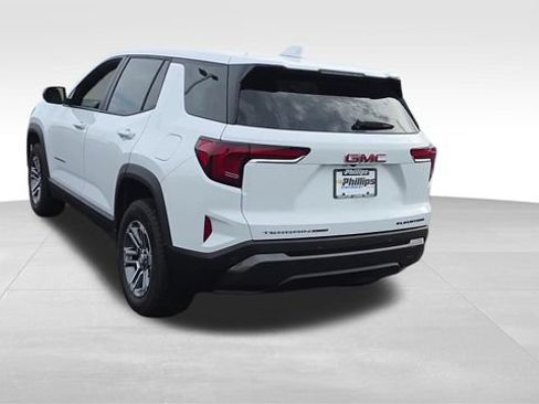 Certified 2025 GMC Terrain Elevation AWD/4WD image 3