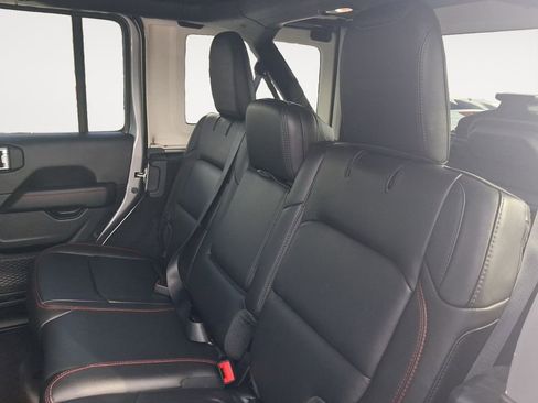 Used 2021 Jeep Wrangler Unlimited Rubicon AWD/4WD image 13