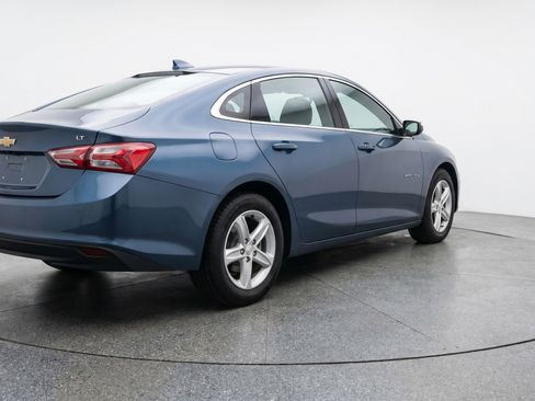 Used 2024 Chevrolet Malibu LT FWD image 9