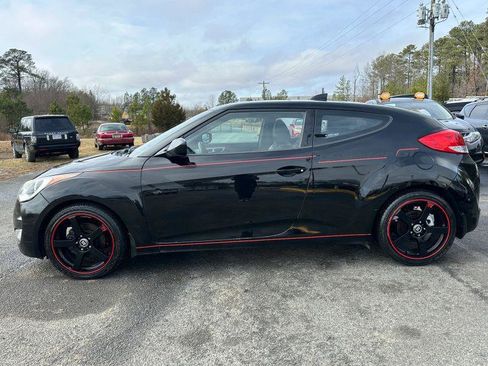 Used 2013 Hyundai Veloster w/ Style Pkg FWD image 4