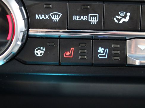 Used 2021 Ford F150 Lariat w/ Equipment Group 502A High AWD/4WD image 38