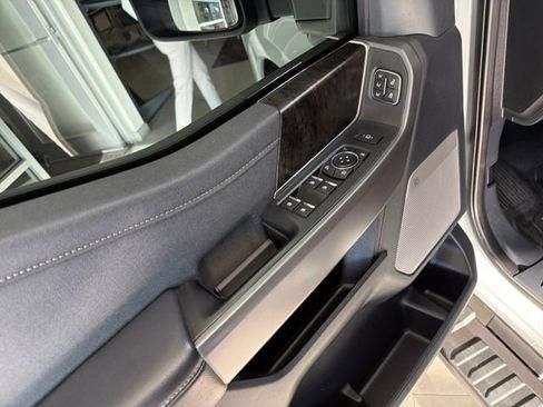 Used 2025 Ford F250 Lariat w/ Lariat Ultimate Package image 14