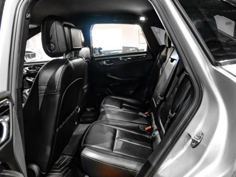 Used 2018 Porsche Macan S AWD/4WD image 33