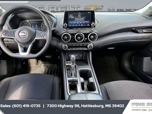 Used 2024 Nissan Sentra SV FWD image 13