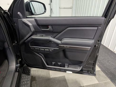 Used 2025 Toyota 4Runner TRD Off-Road AWD/4WD image 30