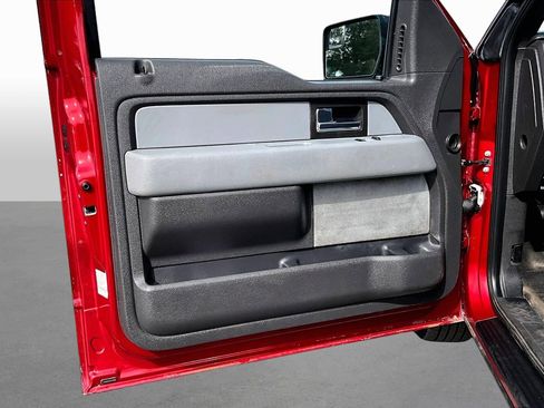 Used 2013 Ford F150 XLT w/ Mid Equipment Group image 14