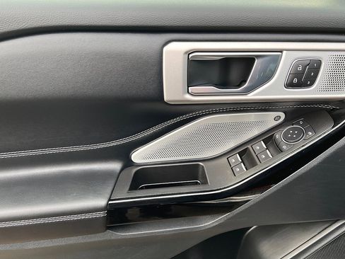 Used 2022 Ford Explorer ST w/ Equipment Group 401A image 11