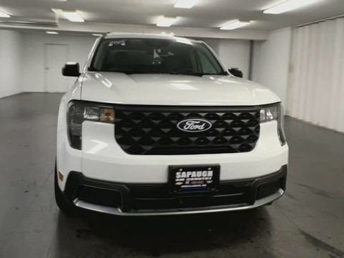 Used 2025 Ford Maverick XLT FWD image 3