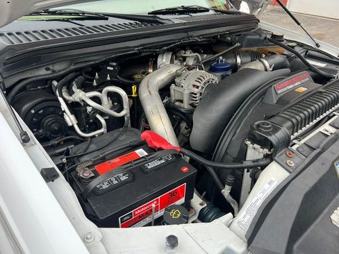 Used 2005 Ford Excursion Eddie Bauer image 56