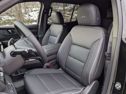 New 2026 Buick Enclave Sport Touring w/ Power Package image 12