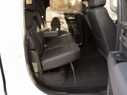 Used 2025 GMC Sierra 1500 SLT image 28