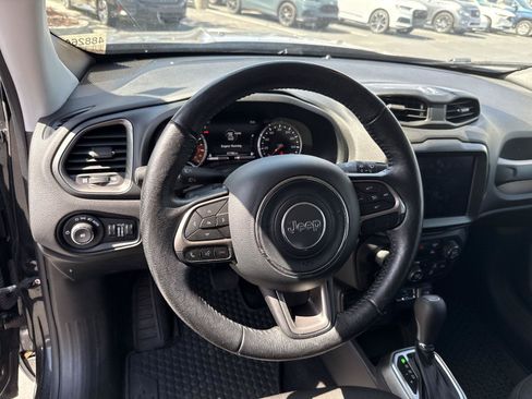 Used 2022 Jeep Renegade Latitude w/ Convenience Group AWD/4WD image 12