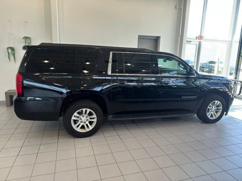 Used 2020 Chevrolet Suburban LT w/ Luxury Package AWD/4WD image 36