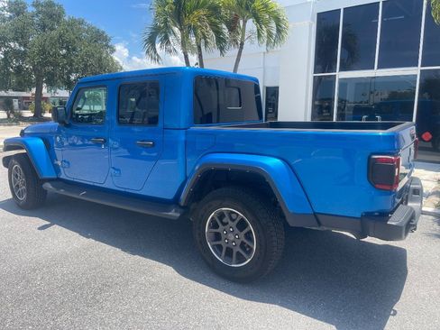Used 2022 Jeep Gladiator Overland w/ Popular Equipment Package AWD/4WD image 39