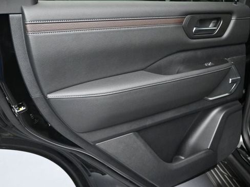 New 2026 Nissan Armada Platinum image 30