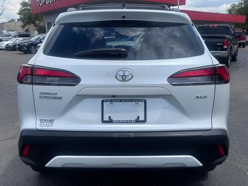 Used 2026 Toyota Corolla Cross XLE FWD image 4