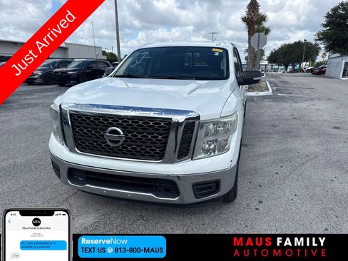 Used 2017 Nissan Titan SV RWD image 1