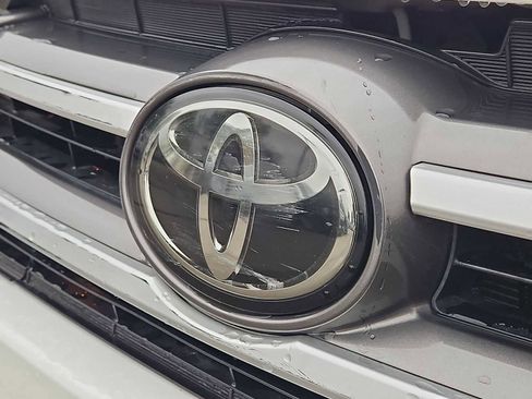 Used 2019 Toyota Highlander Plus image 12