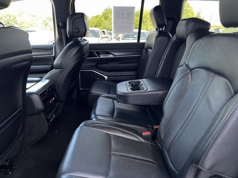 Used 2024 Jeep Wagoneer Series II w/ Flexible Seating Group RWD image 22