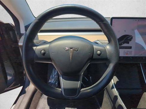 Used 2018 Tesla Model 3 Long Range RWD image 11