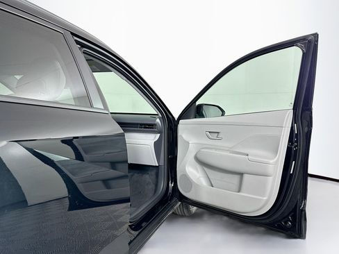 Used 2025 Hyundai Kona SEL image 31