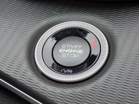 New 2025 Jeep Grand Cherokee L Altitude image 17