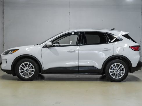 Used 2021 Ford Escape SE FWD image 15