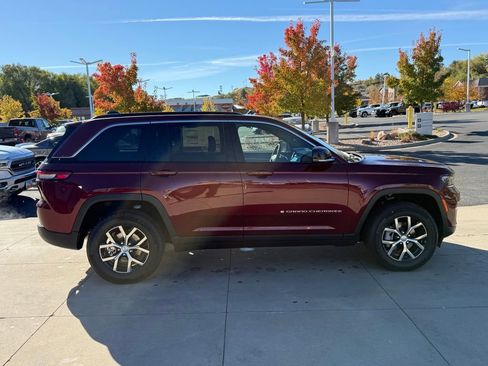 New 2025 Jeep Grand Cherokee Limited w/ Trailer Tow Package image 7