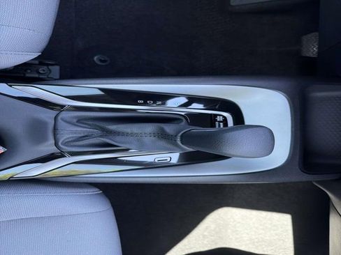 Certified 2025 Toyota Corolla SE image 27