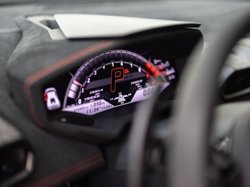 Used 2018 Lamborghini Huracan AWD/4WD image 57