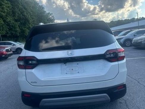 Certified 2025 Honda Pilot EX-L image 6