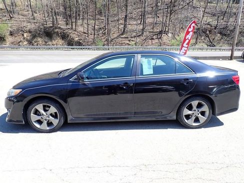 Used 2012 Toyota Camry SE image 6