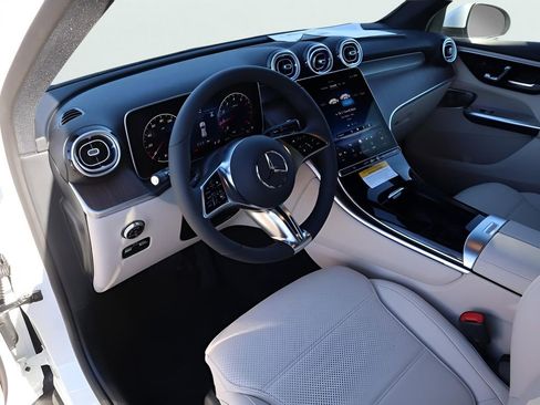 New 2026 Mercedes-Benz GLC 300 4MATIC image 32