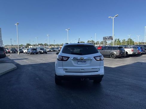 Used 2016 Chevrolet Traverse LT FWD image 4