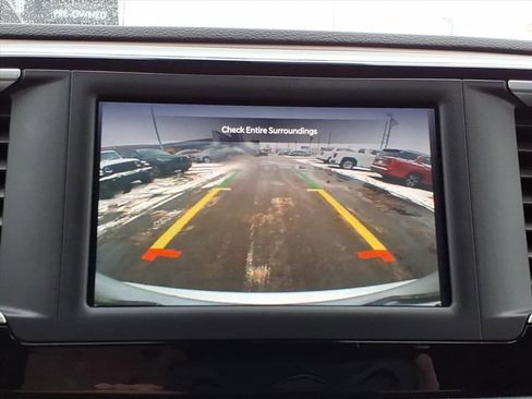 Used 2023 Chrysler Voyager LX image 16