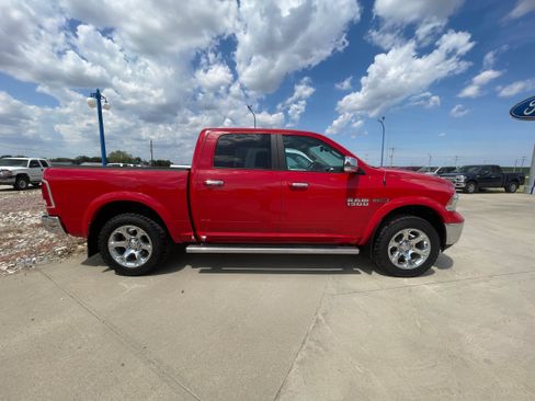 Used 2016 RAM 1500 Laramie w/ Convenience Group AWD/4WD image 7