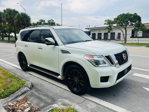 Used 2020 Nissan Armada Platinum w/ Captain's Chairs Package RWD image 8
