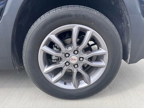 Used 2022 GMC Terrain SLT image 11