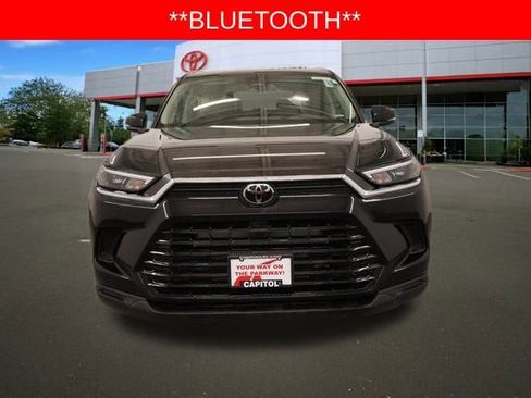 Used 2025 Toyota Grand Highlander AWD image 8