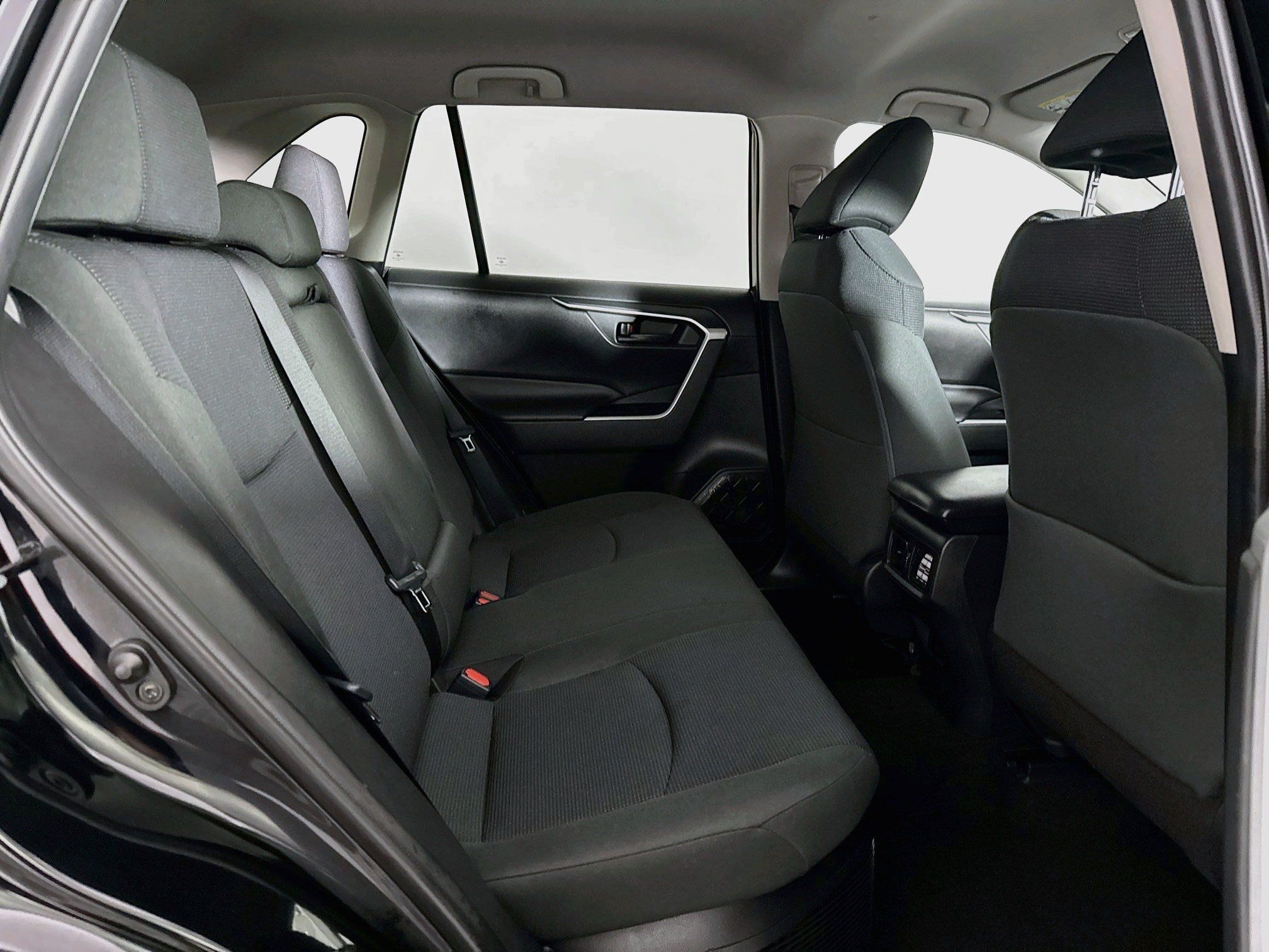 Used 2021 Toyota RAV4 LE AWD/4WD image 37
