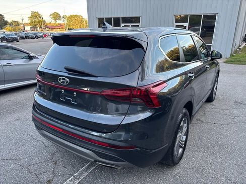 Used 2022 Hyundai Santa Fe SE FWD image 9