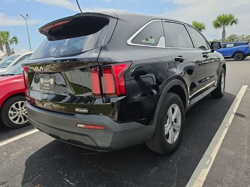 Certified 2023 Kia Sorento LX FWD image 16