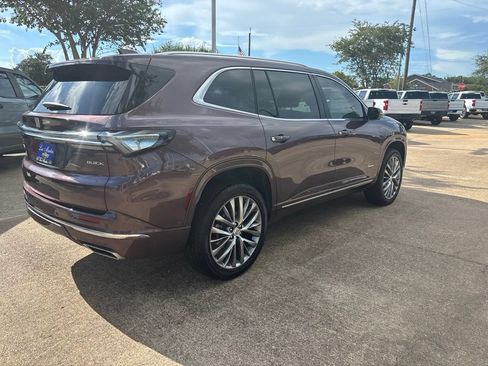 Used 2026 Buick Enclave Avenir w/ Super Cruise Package FWD image 5